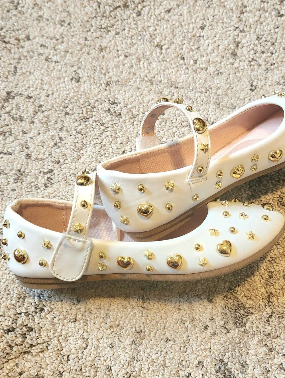 Girls White Mary Jane Shoes with Gold Heart & Star Studs